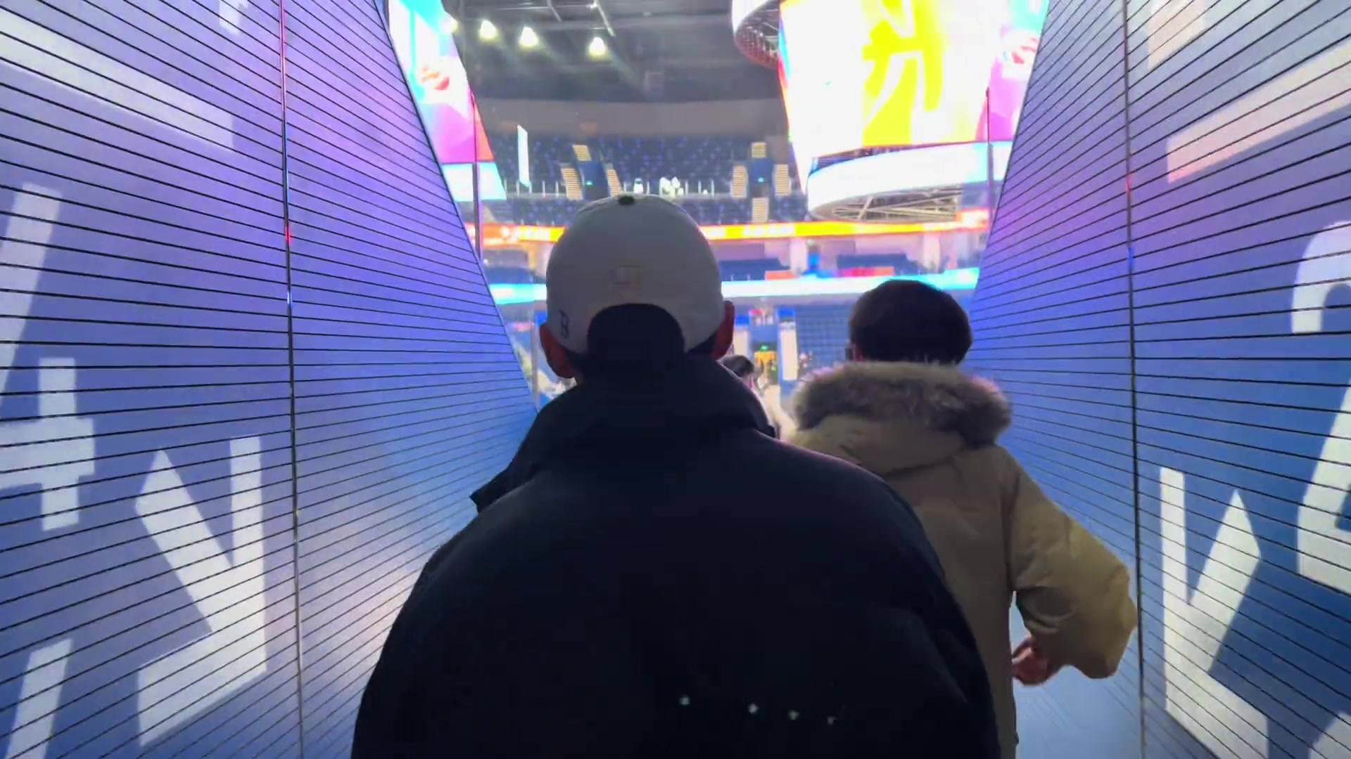 四川這個(gè)主場(chǎng)有點(diǎn)接近NBA級(jí)別的球館了
