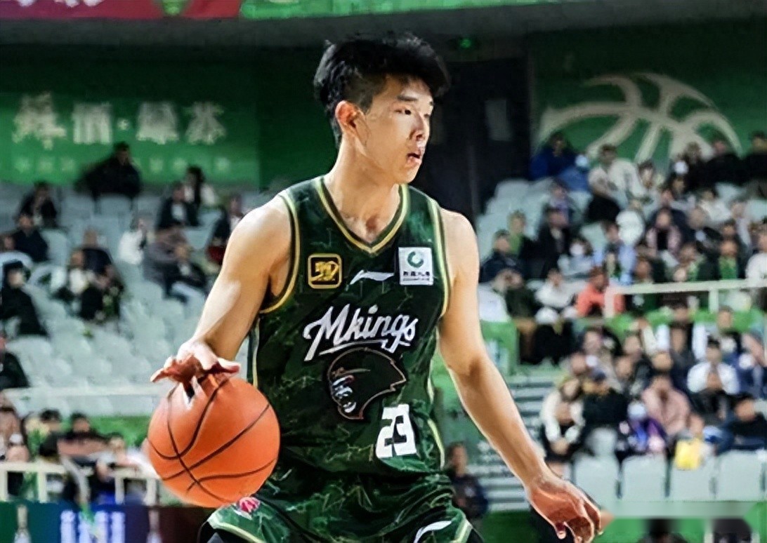 同曦106-85戰(zhàn)勝吉林，賽后迎來2喜1憂，兩小外一塌糊涂！